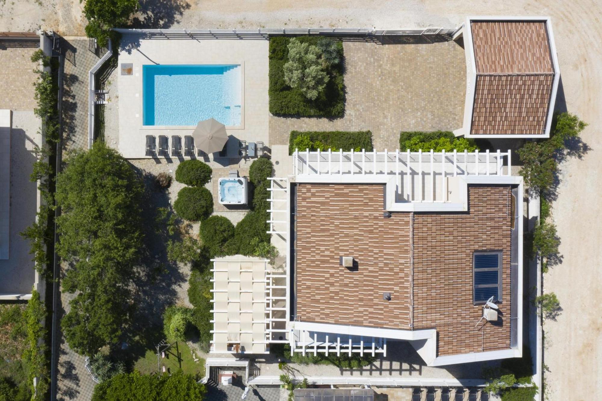 Villa Bella - Beautiful And Modern House With Pool, Souna, Jacuzzi & Playground, Liznjan - Istra Bagian luar foto