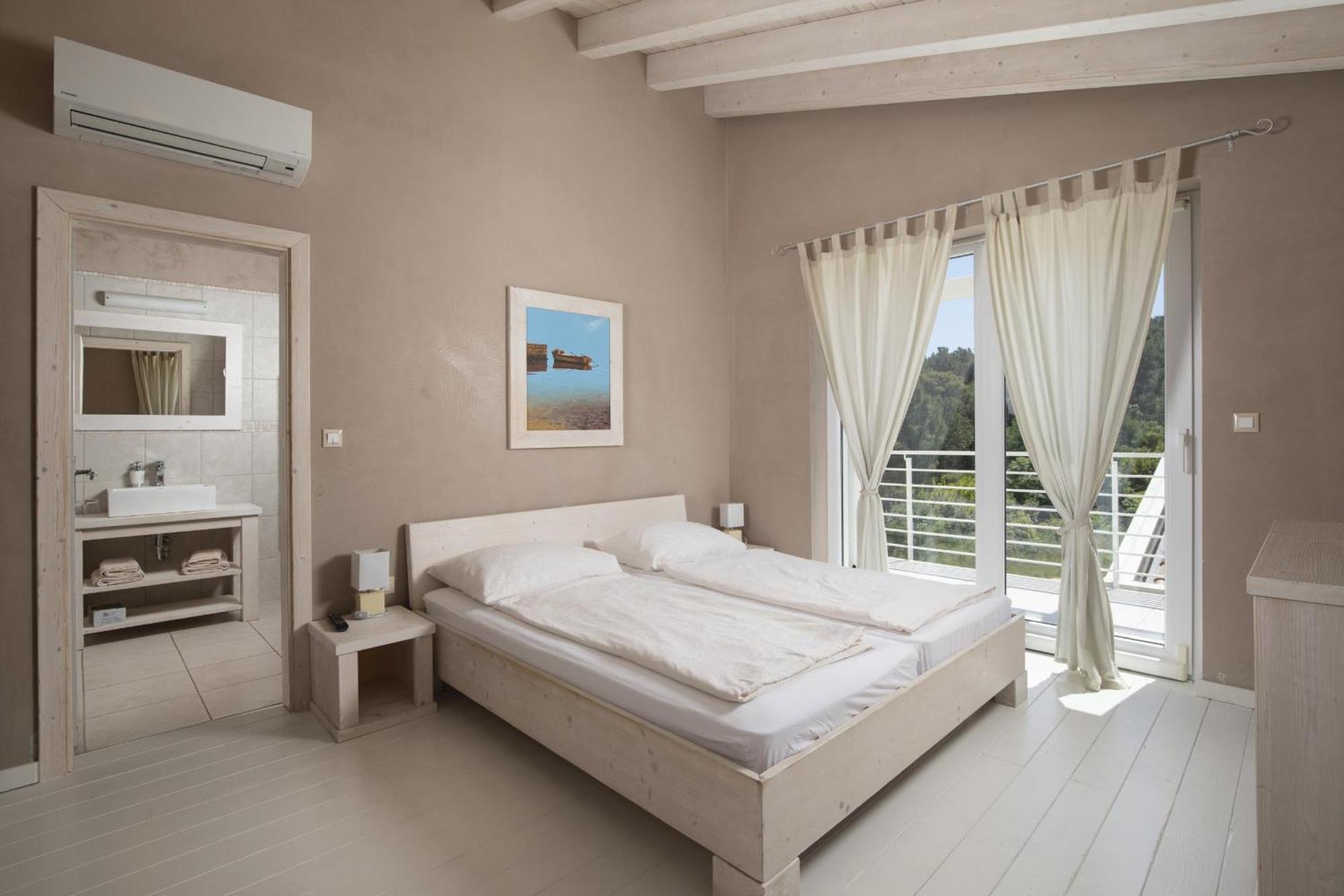 Villa Bella - Beautiful And Modern House With Pool, Souna, Jacuzzi & Playground, Liznjan - Istra Bagian luar foto