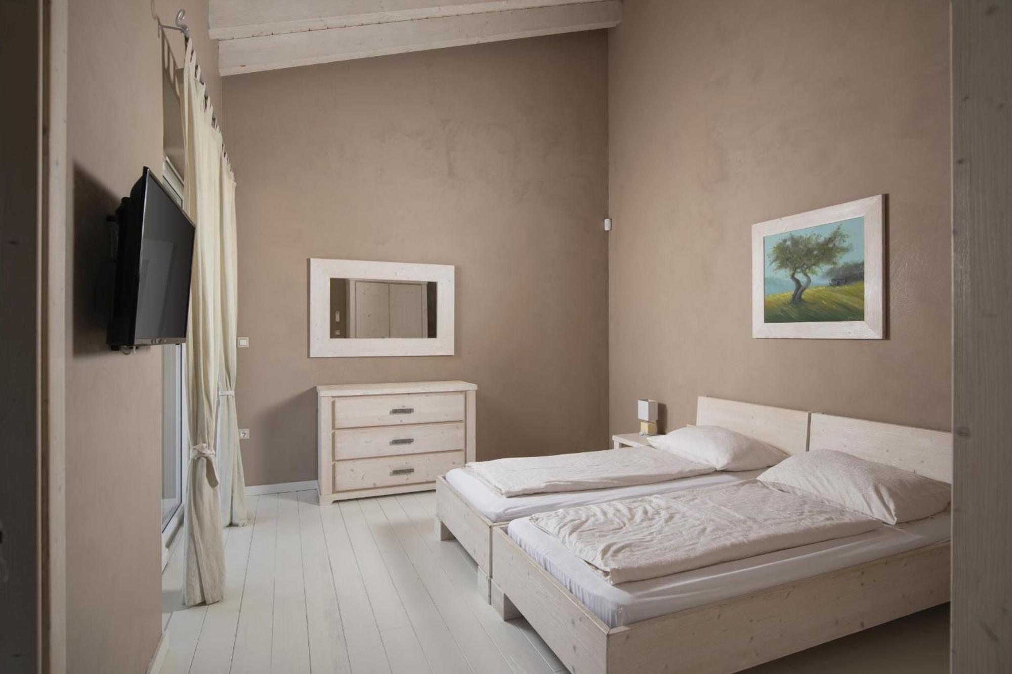 Villa Bella - Beautiful And Modern House With Pool, Souna, Jacuzzi & Playground, Liznjan - Istra Bagian luar foto
