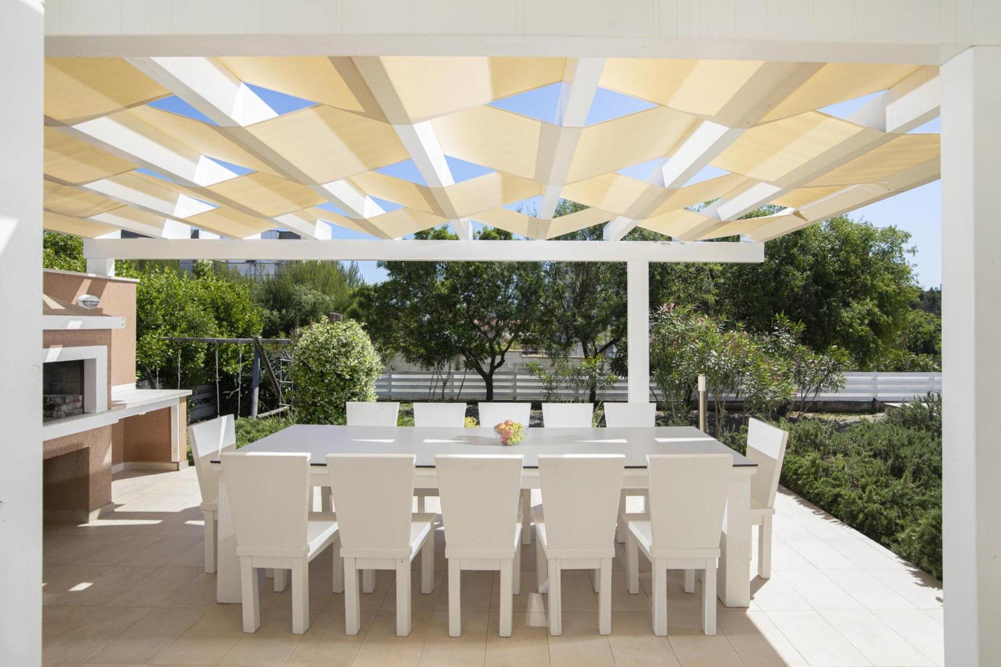 Villa Bella - Beautiful And Modern House With Pool, Souna, Jacuzzi & Playground, Liznjan - Istra Bagian luar foto